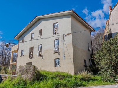 Villa with a lot of potential