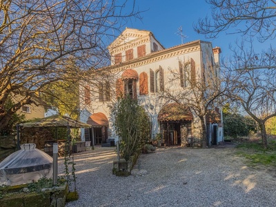 Einzigartige venezianische Villa mit großem Park