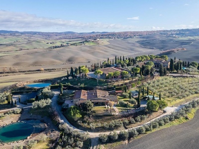 Beautiful agriturismo with 106 hectares of land