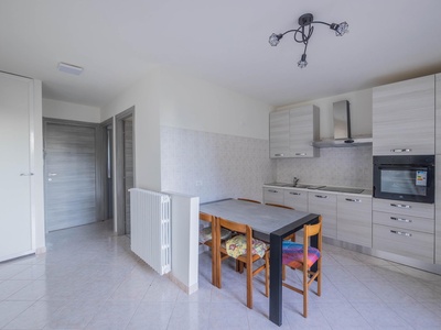 Light-filled apartment with garden
