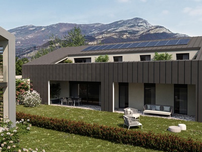 Hochwertige Villa mit Garten