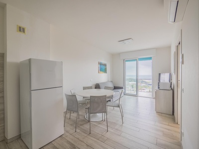 Gepflegte 2-Zimmer Wohnung mit atemberaubendem Meerblick