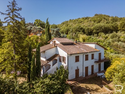 Charmante Villa mit herrlicher Aussicht
