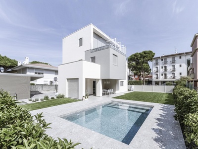 Exklusive Traumvilla in bester Lage von Jesolo