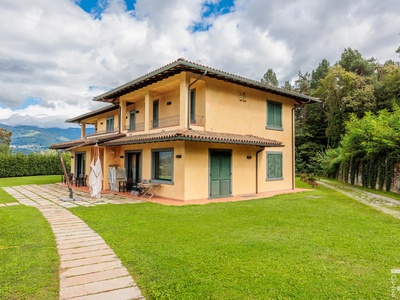High-quality villa with fantastic views