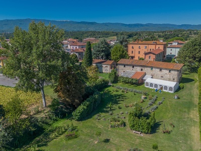 Außergewöhnlicher Agriturismo mit großem Potenzial