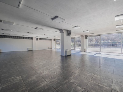 New commercial space with optimal visibility