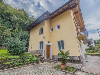 Großes Einfamilienhaus mit Potenzial