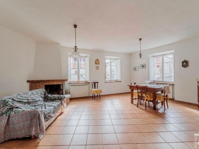 Villa im Herzen des charmanten Dorfes Corfino