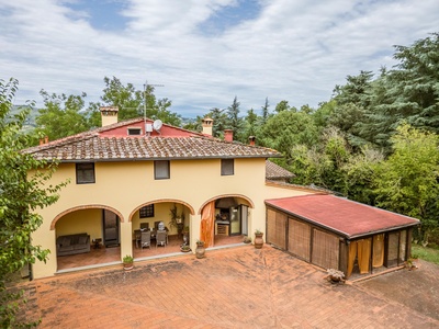 Gepflegter Rustico mit schönem Garten