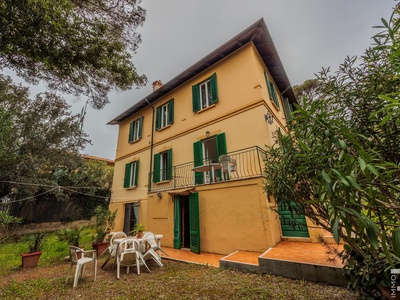 Herrschaftliche Villa am Meer