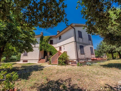 Spacious villa in a convenient location