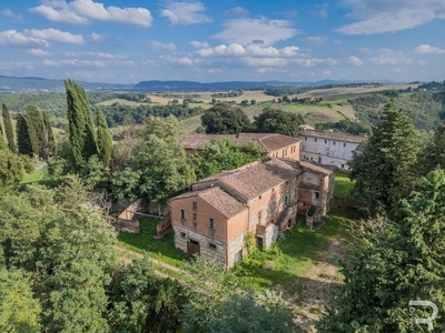 Tenuta storica con 260 ettari di terreno