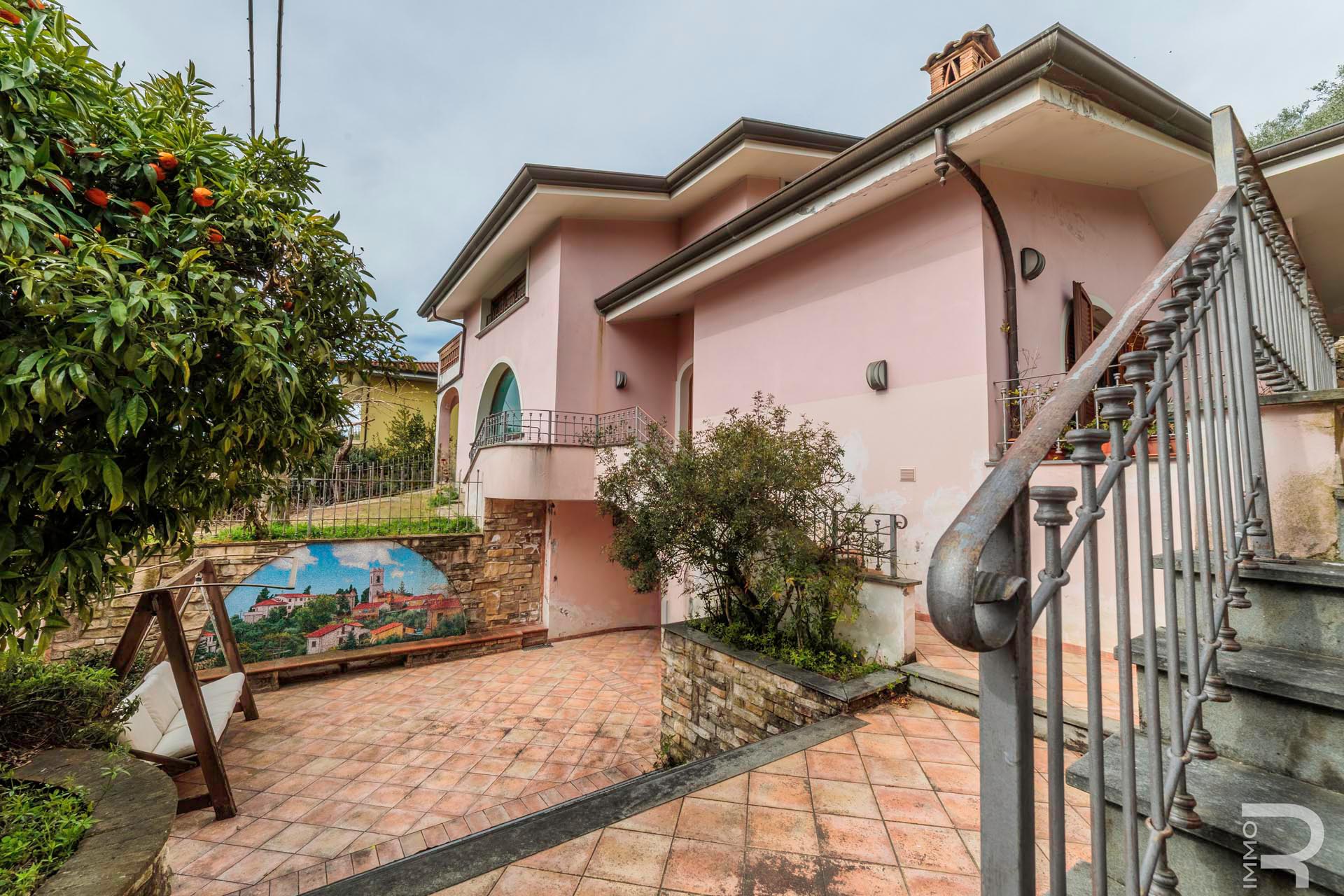 Villa in Massarosa - view 1
